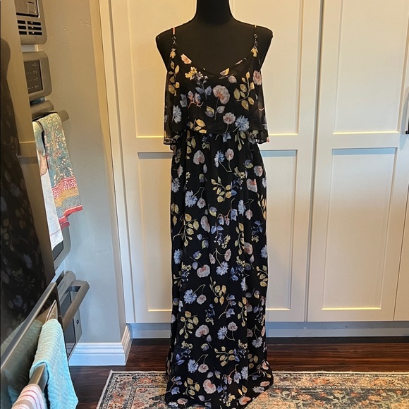 Forever 21 Black Maxi Dress with Floral Print - Picture 2 of 8
